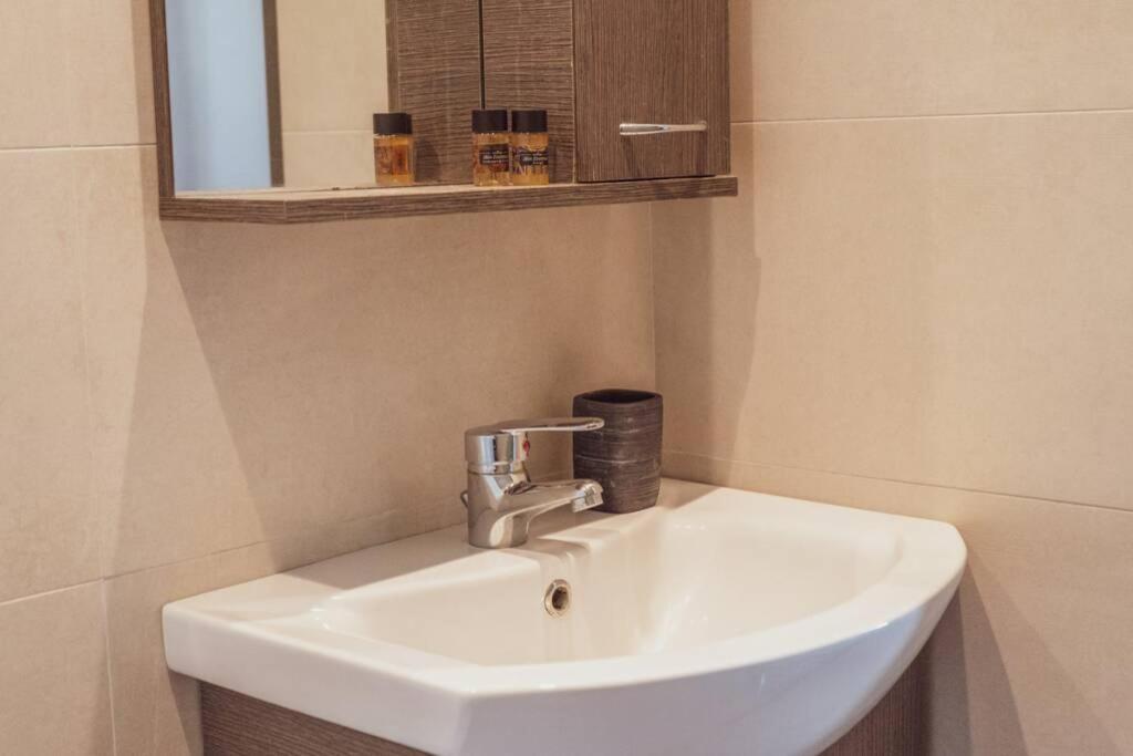 Sunny Downtown Appartment A/C Wifi C1 Heraklion  Luaran gambar